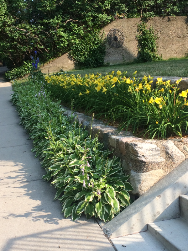 10 Barton Ave Se - Photo 3 of 4