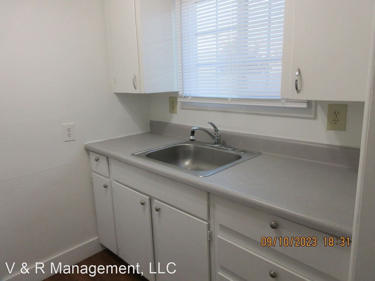 2275 Silverton Rd Ne - Photo 3 of 13
