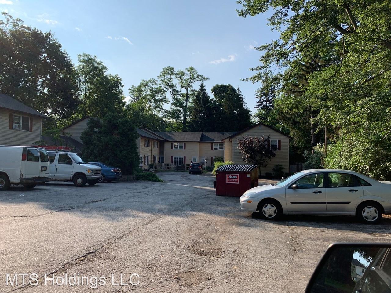 595 Mentor Ave - Photo 2 of 4