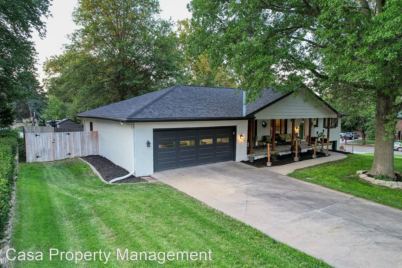 7230 N Hampton Rd - Photo 2 of 50