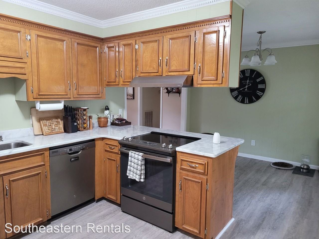 2869 Candlewood Ln - Photo 2 of 12