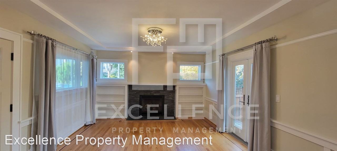 810 Hartford Ave - Photo 3 of 24