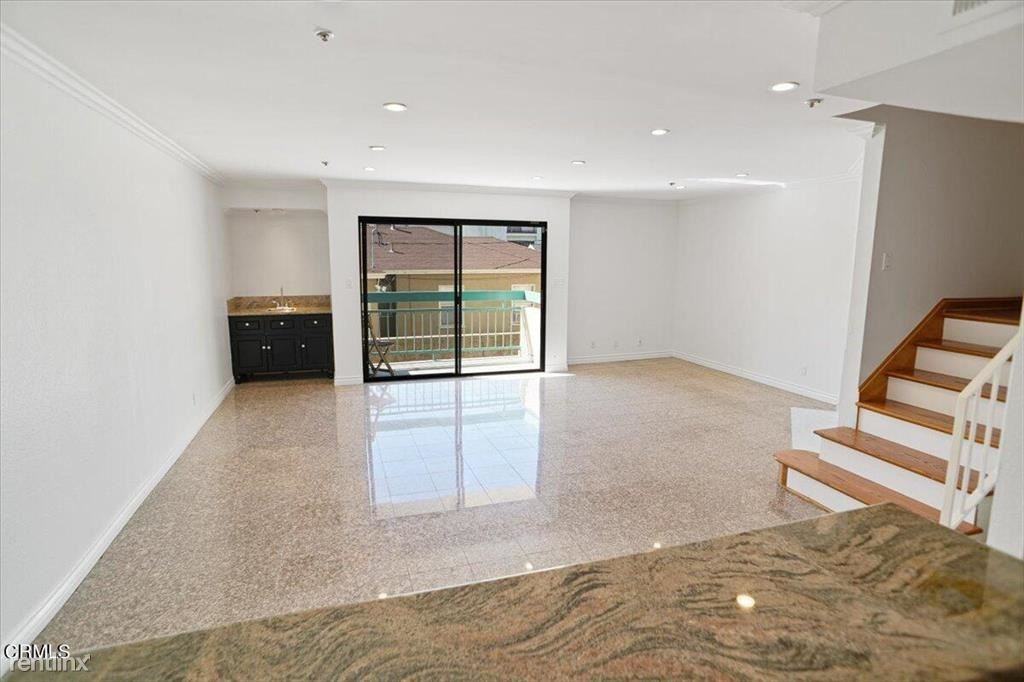 529 Ivy St #2 - Photo 2 of 10