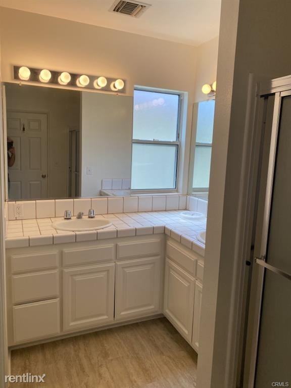 1215 Valley View Rd - Photo 3 of 10