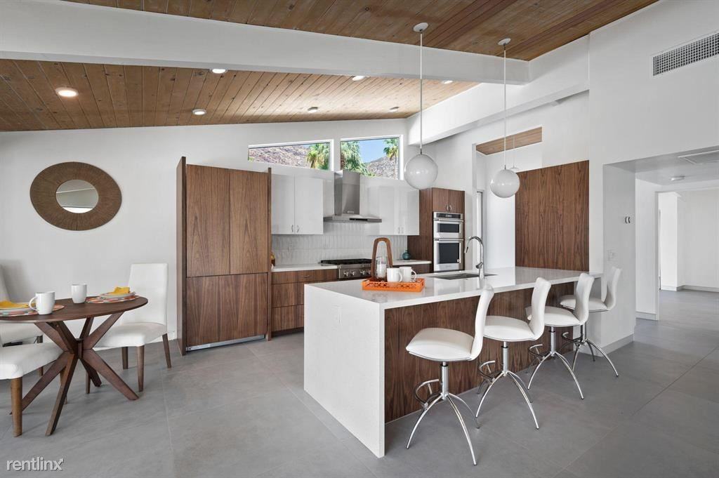 1148 N Rose Ave - Photo 2 of 10