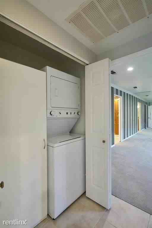 231 Camino Arroyo S - Photo 2 of 10