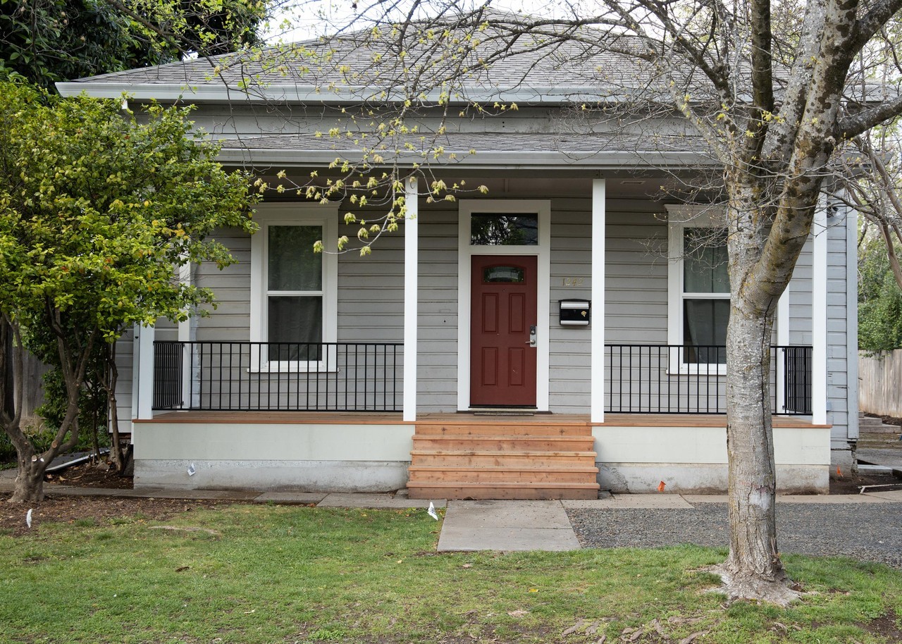 1242 W 4th St #A - Photo 2 of 11