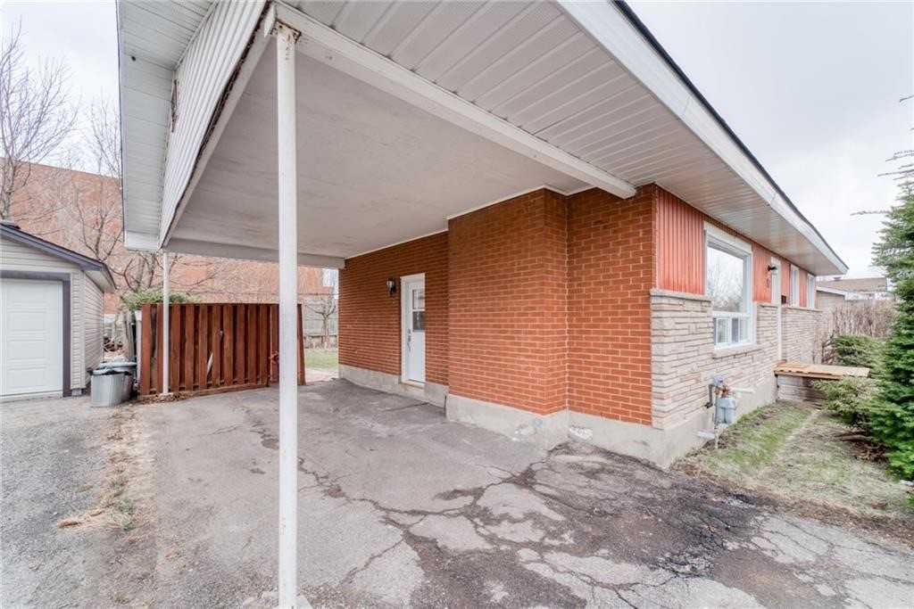 17 Wolmsley Crescent - Photo 2 of 20