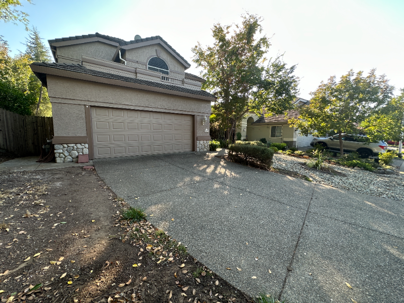 240 Rochelle Ct - Photo 3 of 41