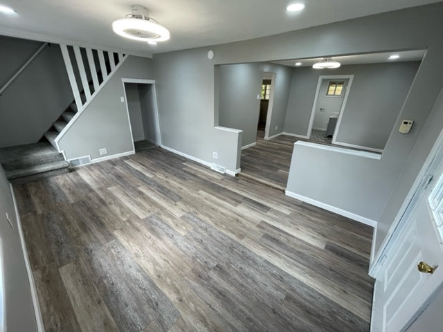 170 Michigan Ave - Photo 3 of 12