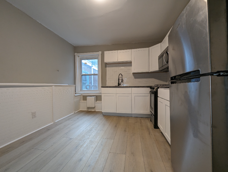 250 S 44th St #3 - Photo 2 of 11