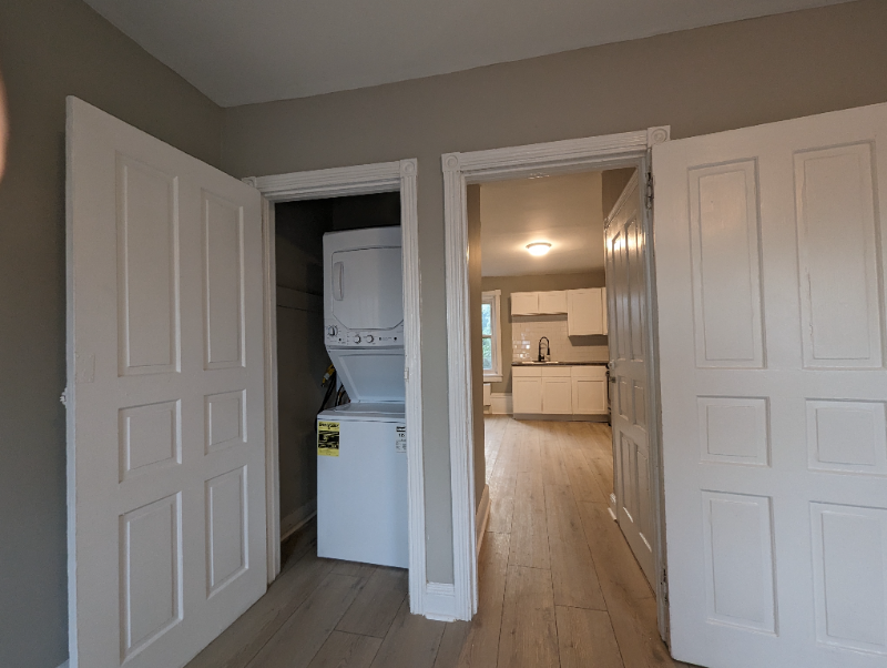 250 S 44th St #3 - Photo 7 of 11