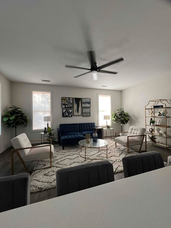 1924 Elvin Drive - Photo 4 of 14