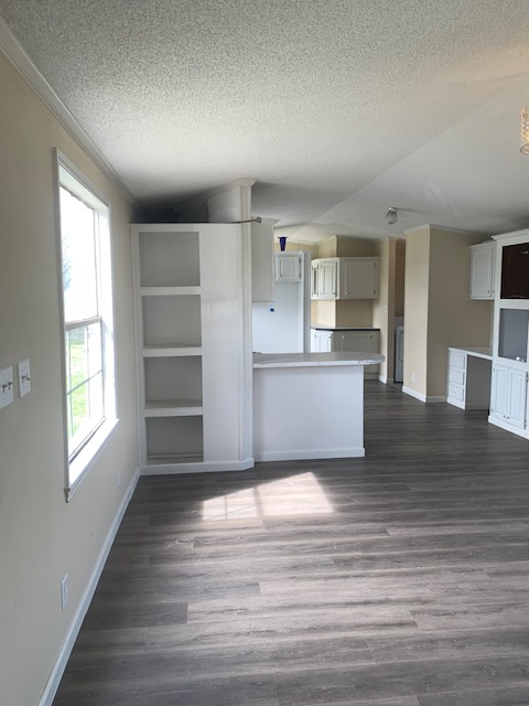 330 6th St - Photo 3 of 24