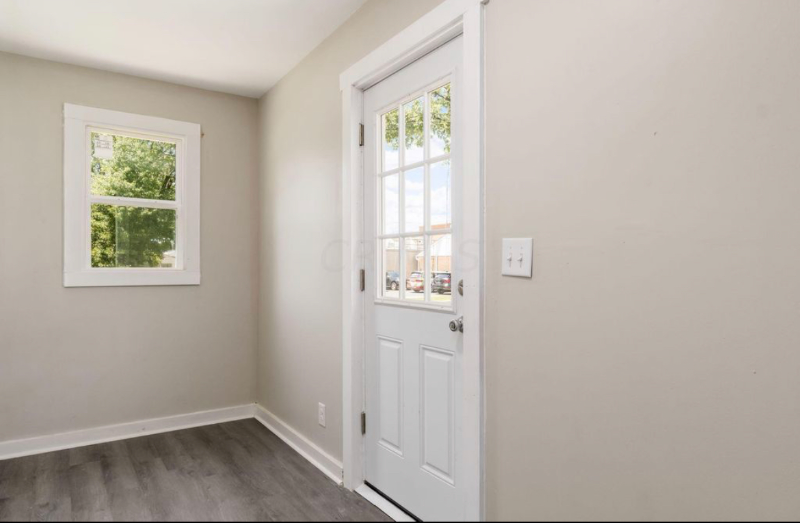 118 S Walnut St #1 - Photo 2 of 15