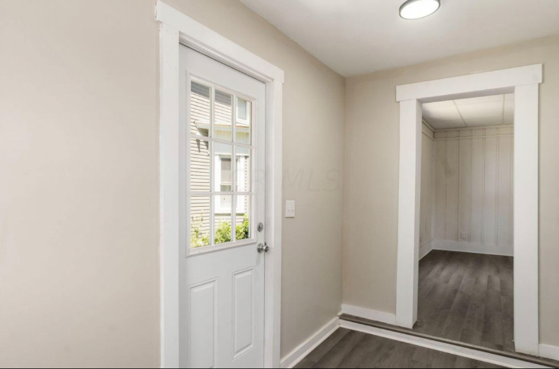 118 S Walnut St #1 - Photo 3 of 15