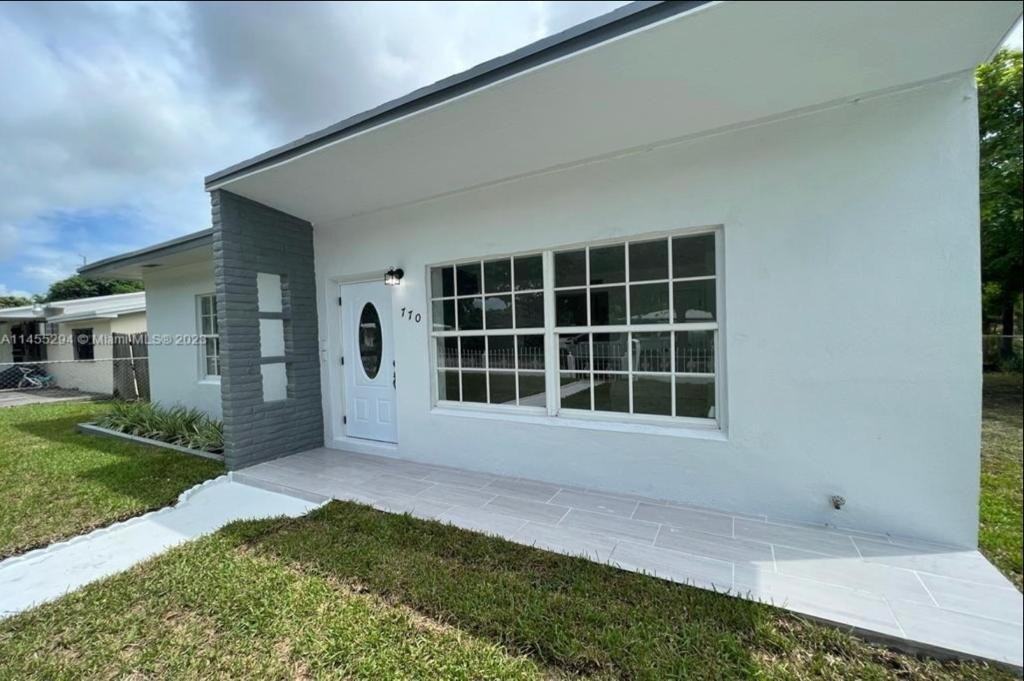 770 Nw 126th St #NA - Photo 2 of 17