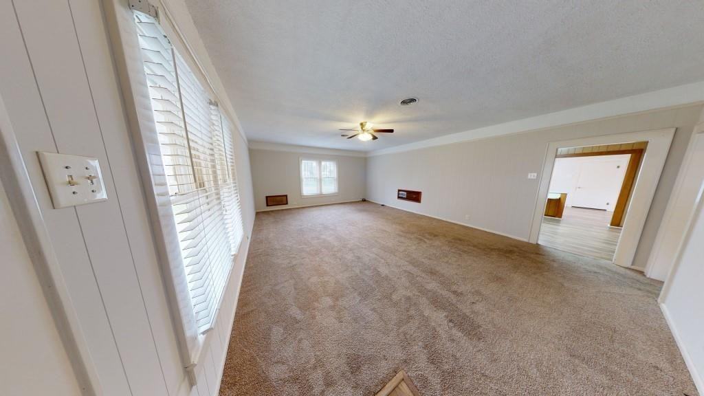 201 N 6th St - Photo 2 of 12