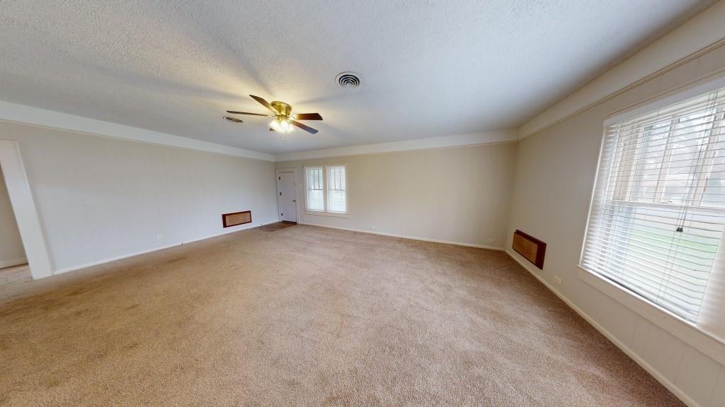 201 N 6th St - Photo 3 of 12