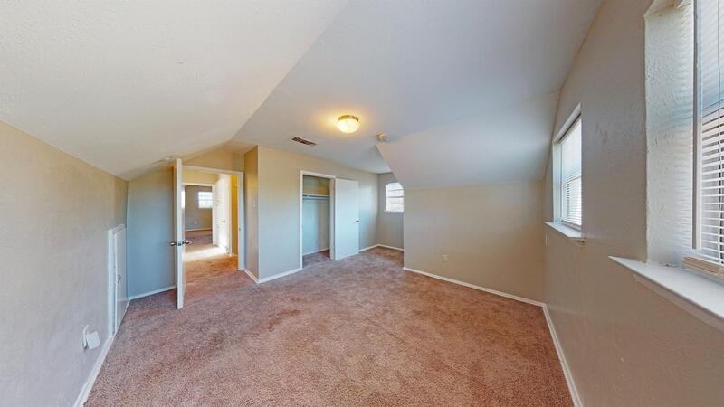 218 Hialeah Park St - Photo 2 of 10