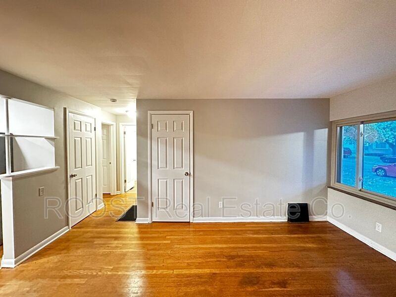1547 Garling Ave - Photo 3 of 20