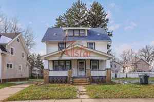 featured image of 458 Hillwood Dr