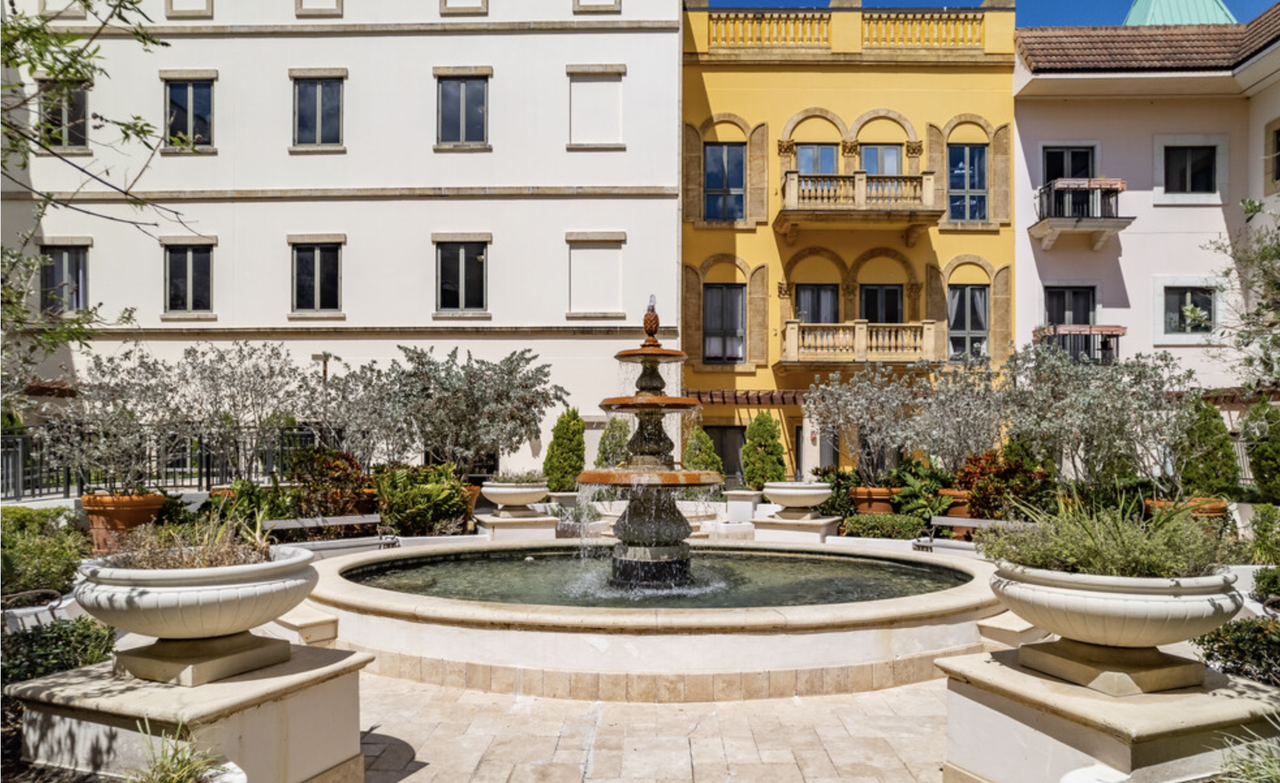 Veranda Club - Photo 5 of 31