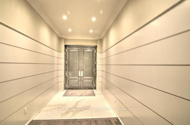 22 Bayview Court South - Photo 3 of 6