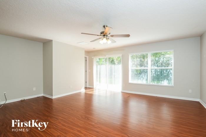 3981 Lone Eagle Pl - Photo 3 of 16