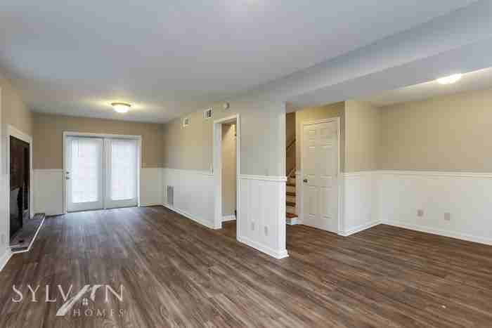 203 Devonwood Ln - Photo 2 of 15