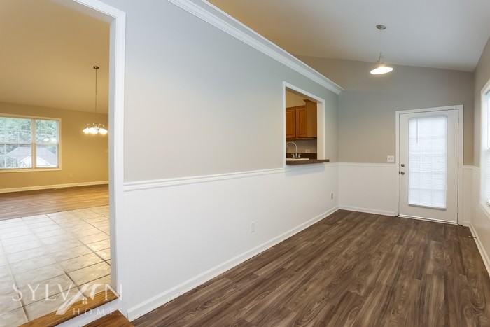 203 Devonwood Ln - Photo 3 of 15