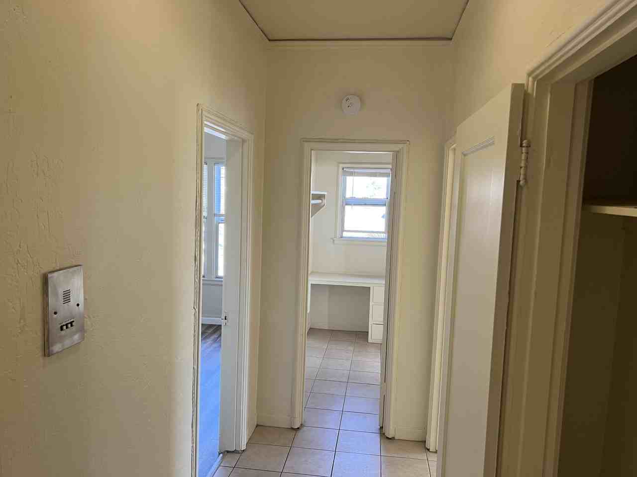 2100 51st Ave #305 - Photo 3 of 6