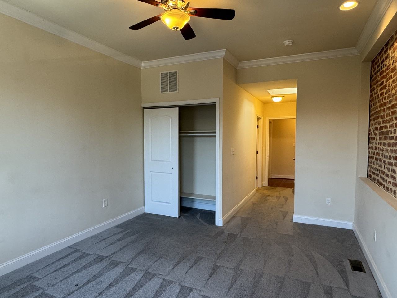 628 S Eaton St - Photo 3 of 40