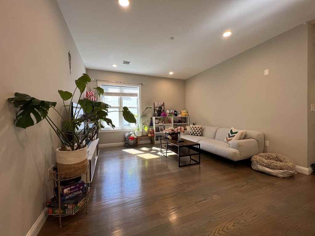 966 Hyde Park Ave #201 - Photo 3 of 14