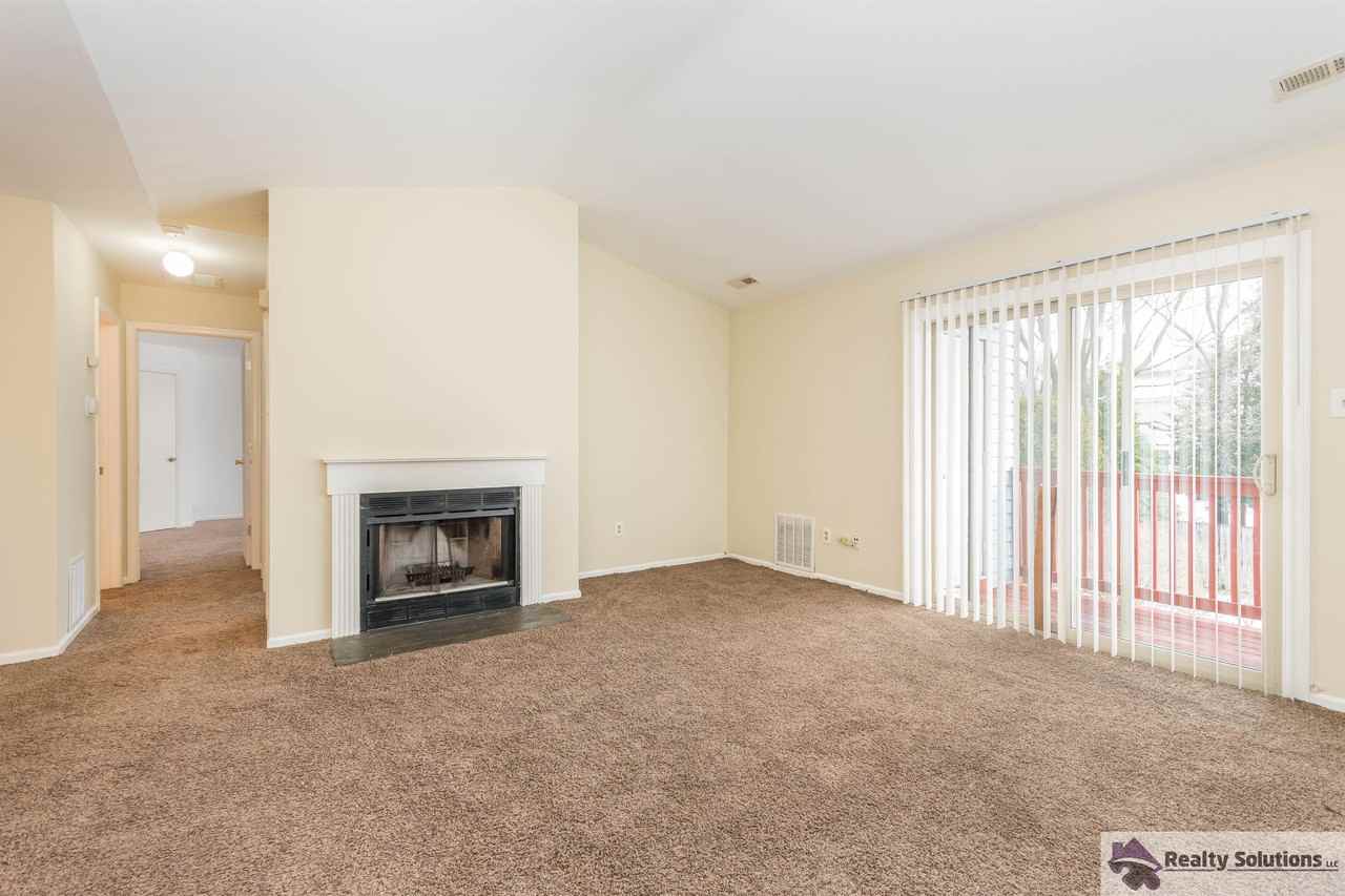 514 Cascade Ct #1 - Photo 4 of 30
