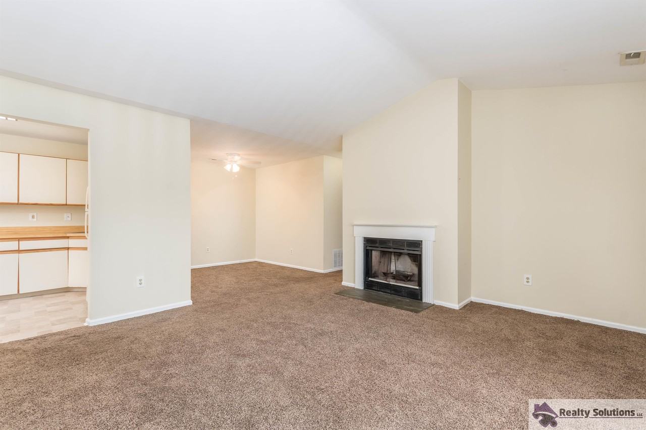 514 Cascade Ct #1 - Photo 5 of 30