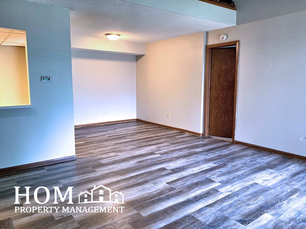 25 Camelot Ln #1 - Photo 3 of 24