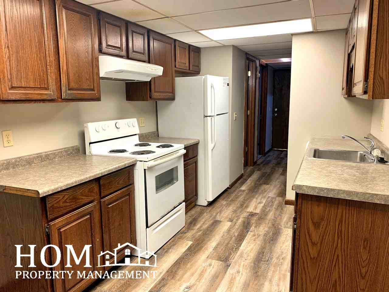 25 Camelot Ln #1 - Photo 5 of 24