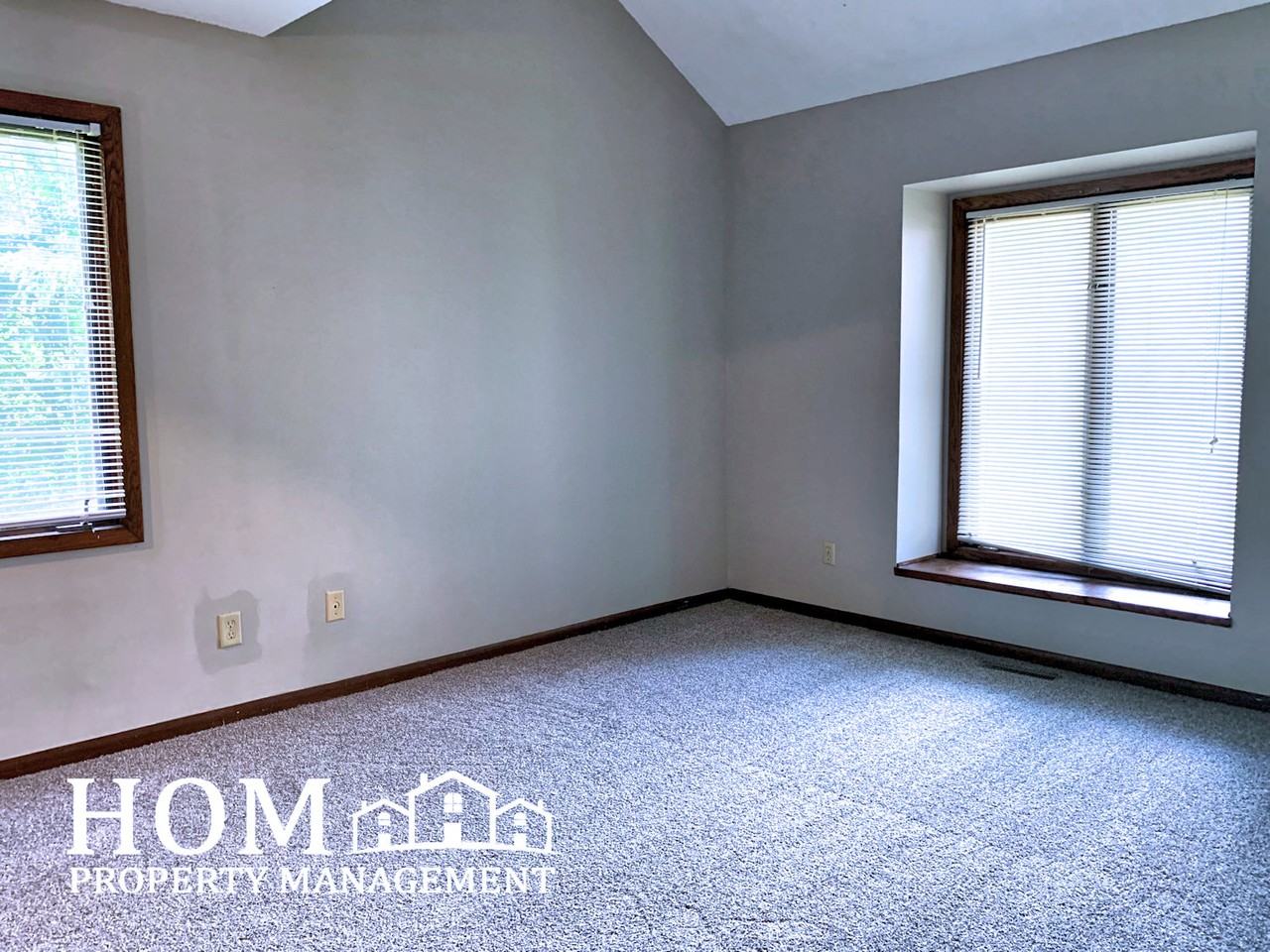 25 Camelot Ln #1 - Photo 6 of 24