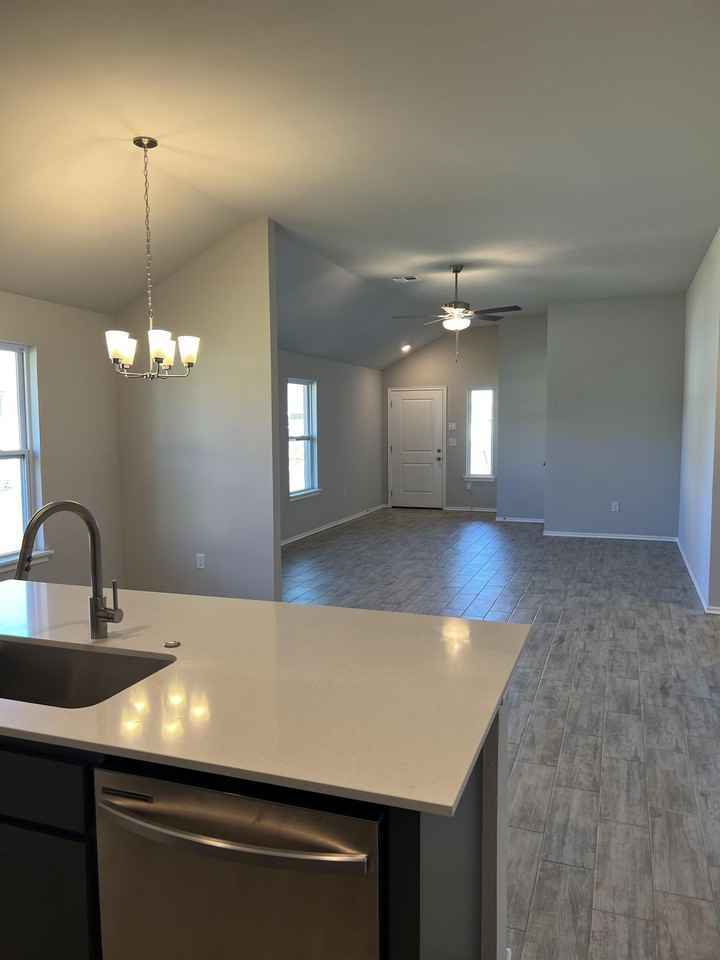 1313 Sycamore Cir #1 - Photo 6 of 19