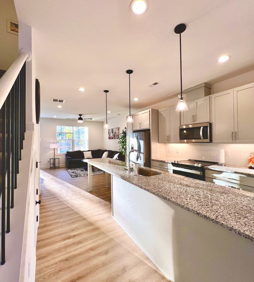 8611 Brushfoot Way - Photo 6 of 35