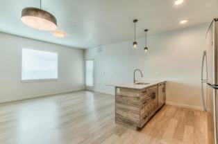 1329 Sw Pumice Ave - Photo 1 of 1