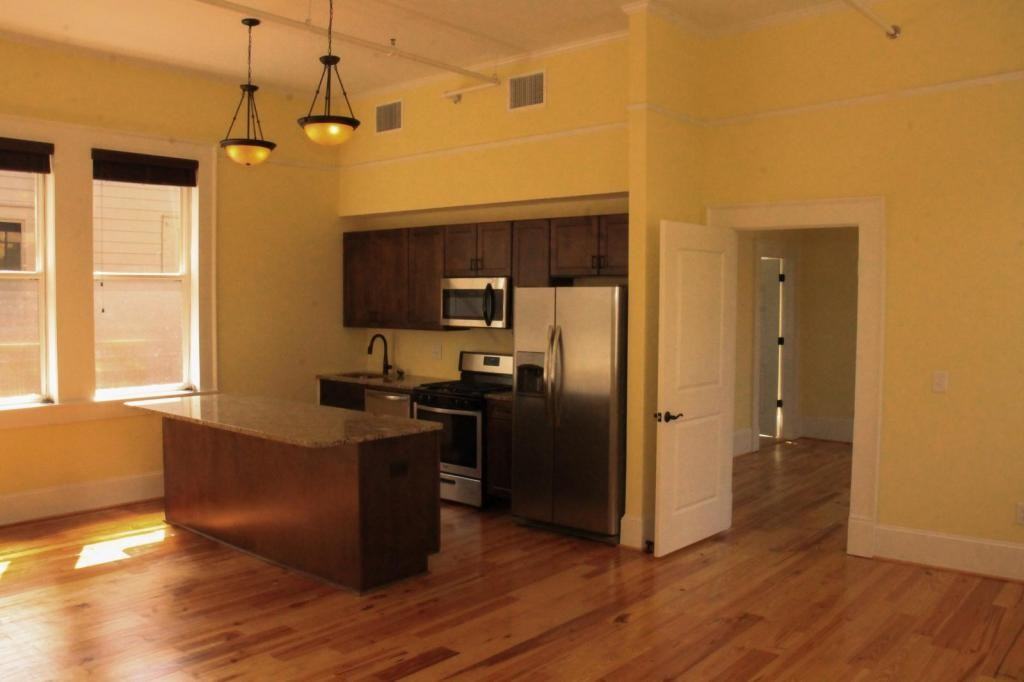 610 Mulberry St - Photo 5 of 40