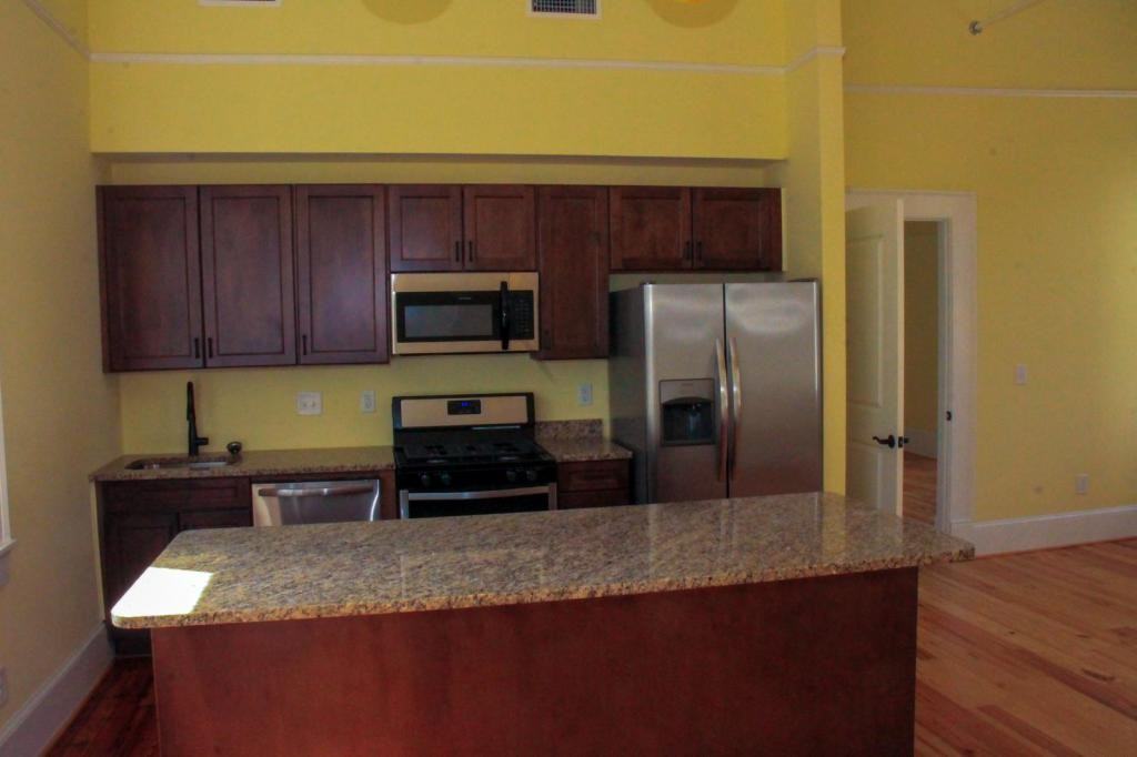 610 Mulberry St - Photo 7 of 40