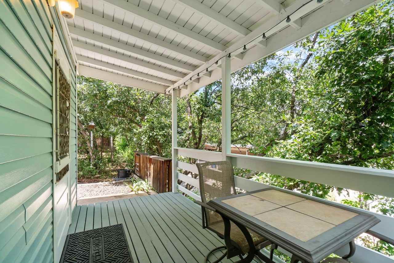 1006 Midland Ave - Photo 3 of 22