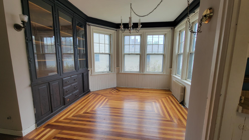 407 Franklin St - Photo 3 of 10