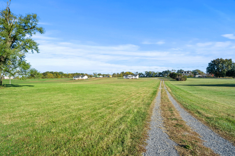 3974 N Pinson Rd - Photo 3 of 37