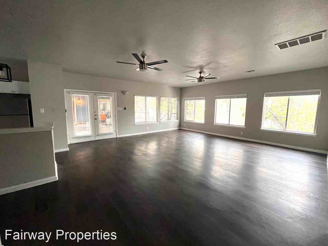 3412A Speedway - Photo 3 of 25