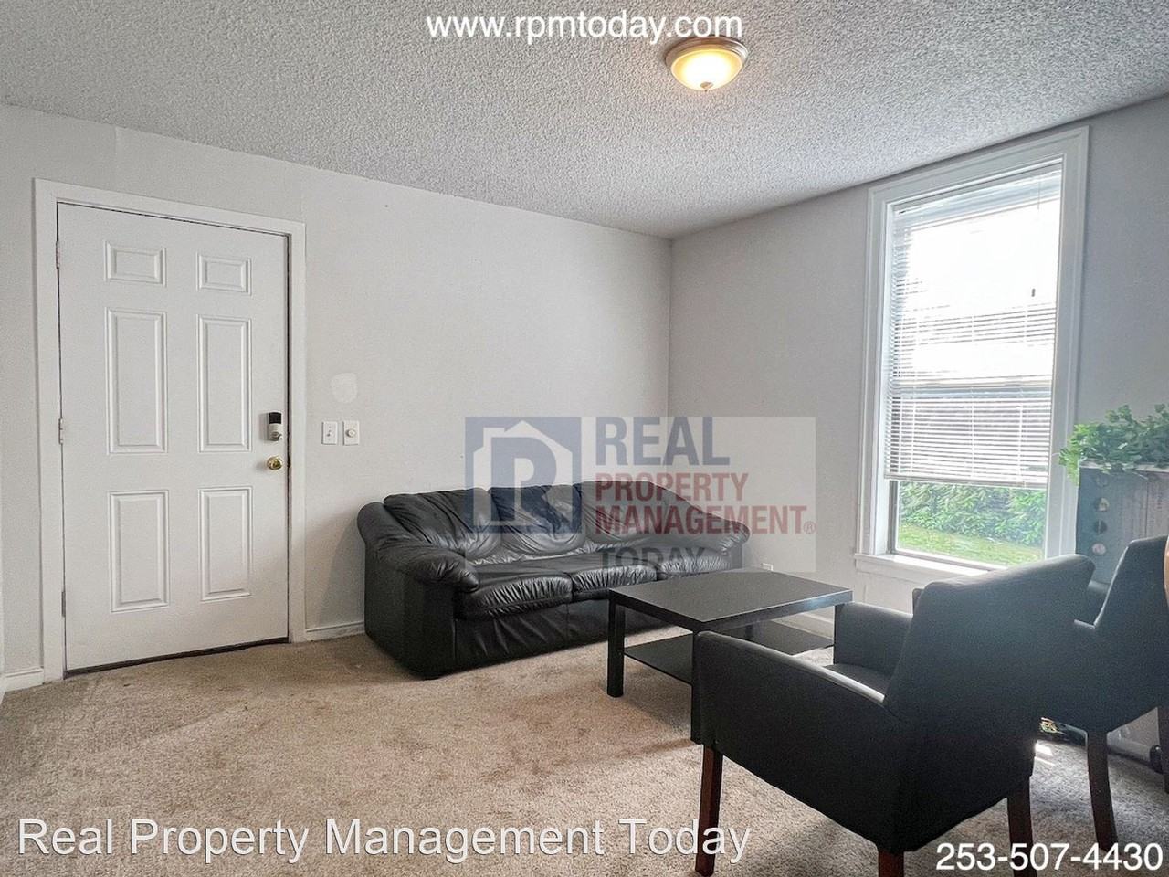 509 118th St S Tacoma - Photo 3 of 12