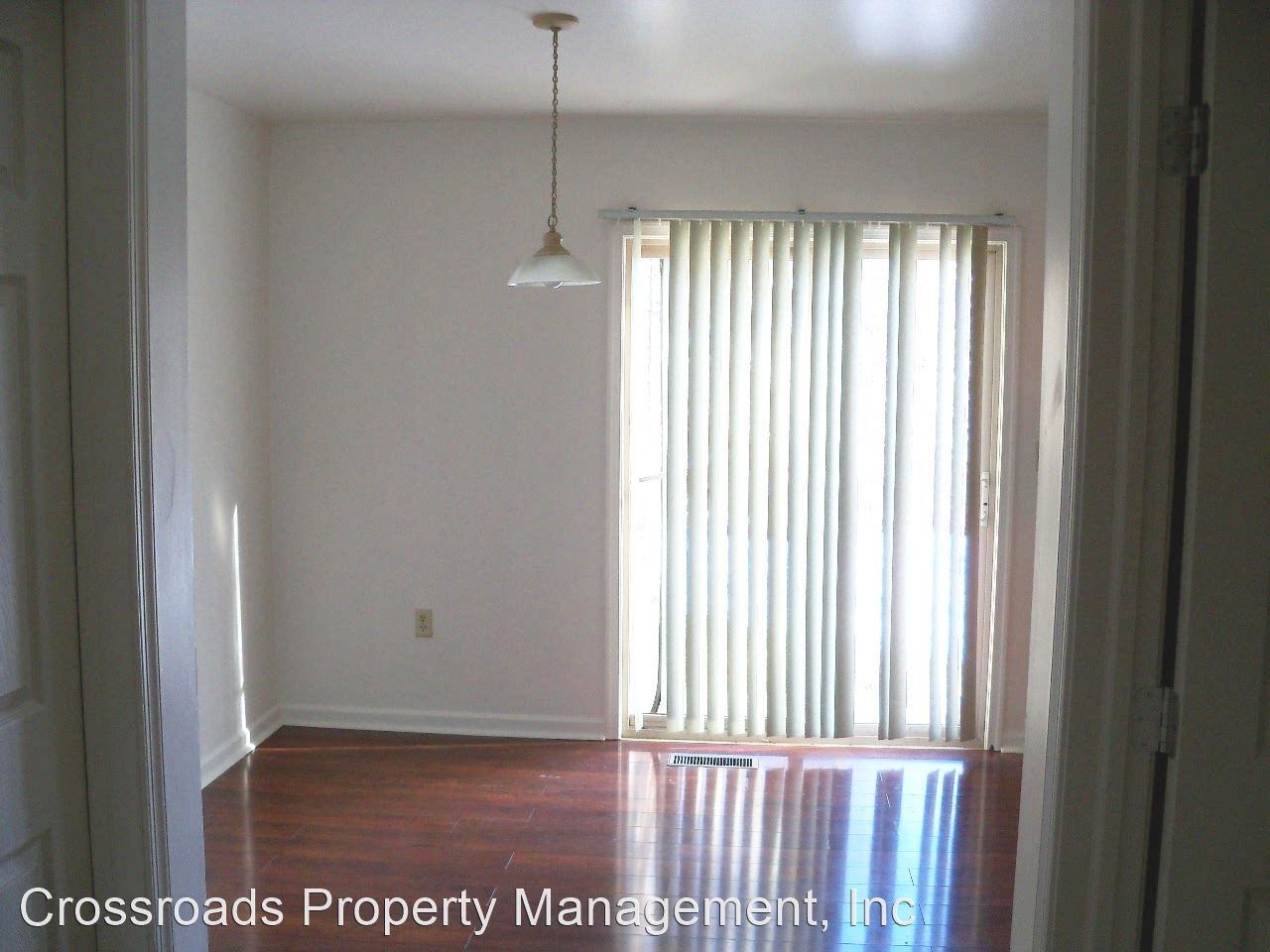 48 Deep Hollow Ln - Photo 3 of 8